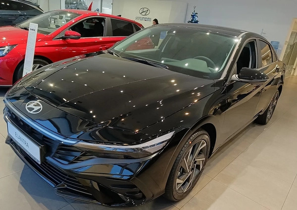 Hyundai Elantra cena 120506 przebieg: 1, rok produkcji 2023 z Toruń małe 37
